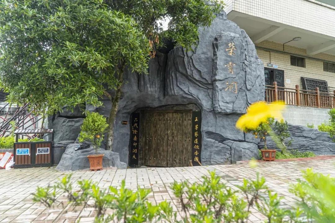 喜大普奔??！百年黔莊旅游景區(qū)喜提三塊金字招