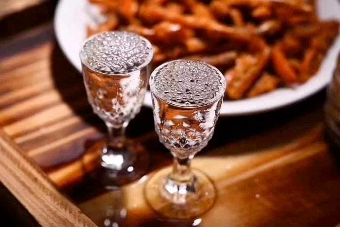 你是否有酒癮？看有沒(méi)有這些特征就知道了