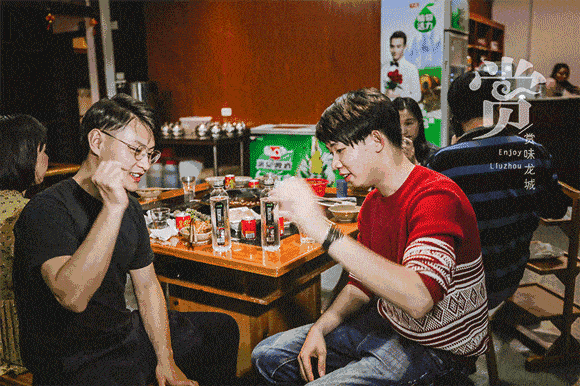 酒場上的經(jīng)典客套話！讓你酒桌上滔滔不絕！