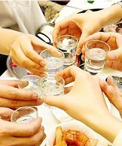 酒，不過(guò)是一碗人間煙火...
