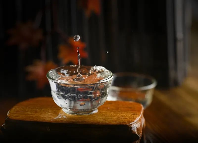 學(xué)會端起放下，才讀懂了人生