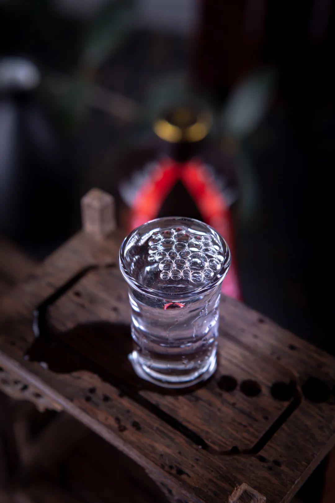 倒酒有學(xué)問(wèn)，敬酒有規(guī)矩，拒酒有門(mén)道